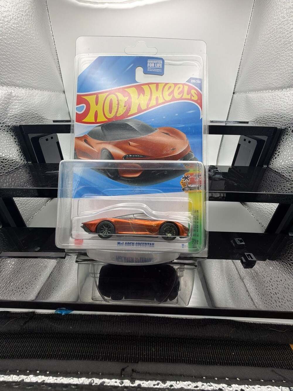 Hot Wheels Super Treasure Hunt 2025 McLaren Speedtail w/ Protector